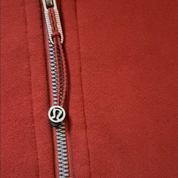 Lululemon NWT Scuba Full Zip Hoodie Red Rock Size 10 - Picture 4 of 5
